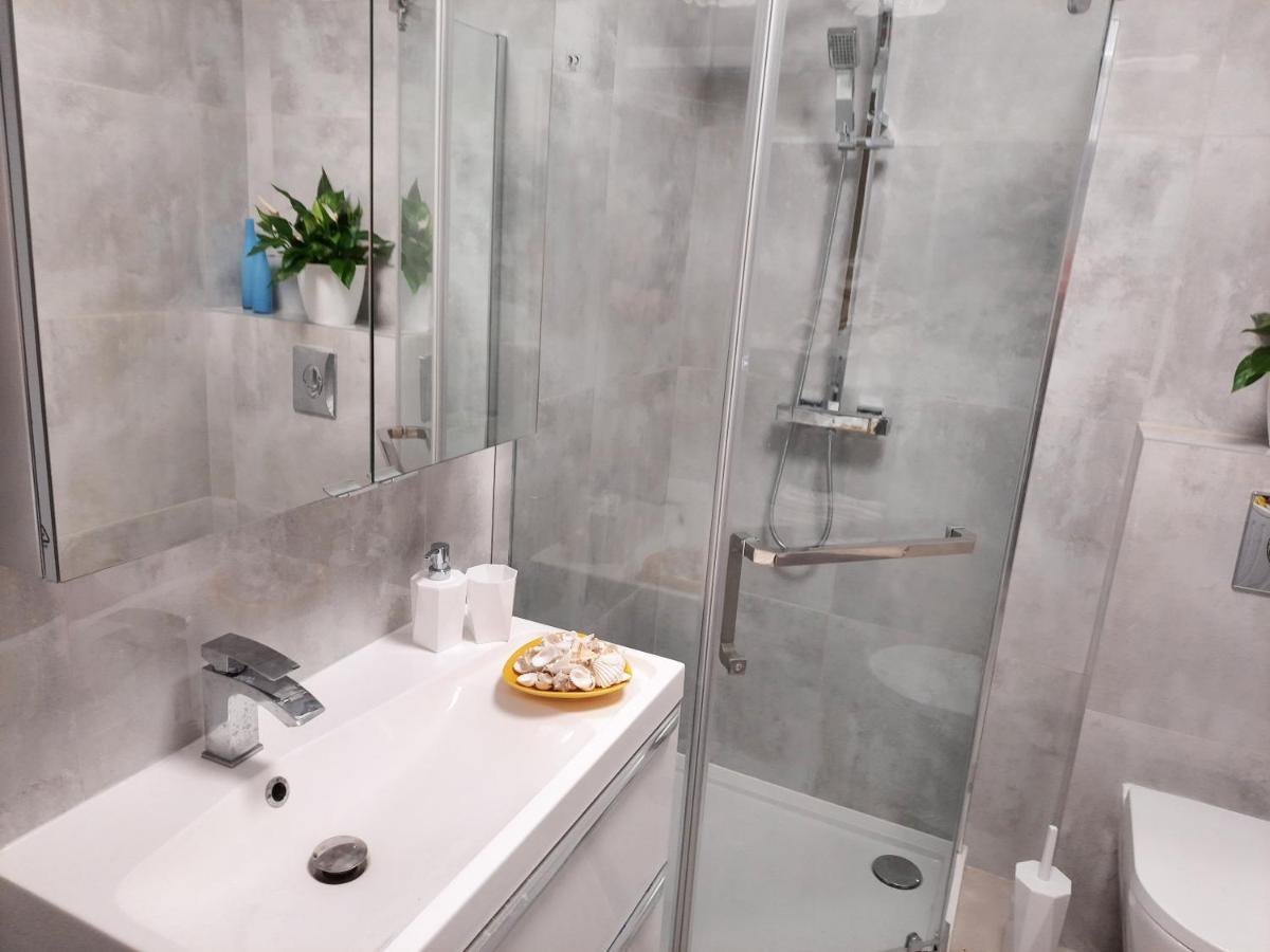 Apartament Amber Comfort Z Prywatnym Miejscem Parkingowym Kołobrzeg Extérieur photo